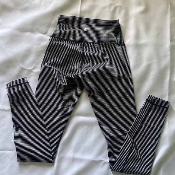 Lululemon align leggings - Picture 2 of 4